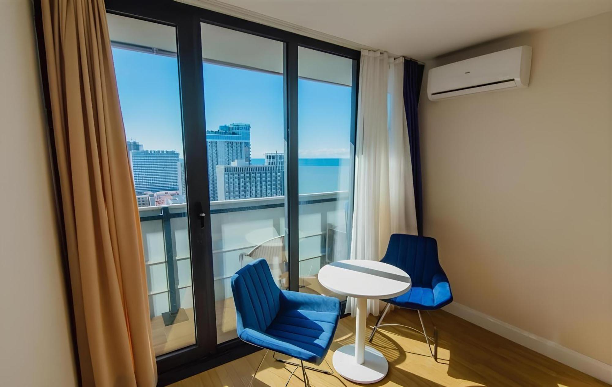 Panorama Seaview Batumi Lux Orbi City Kültér fotó
