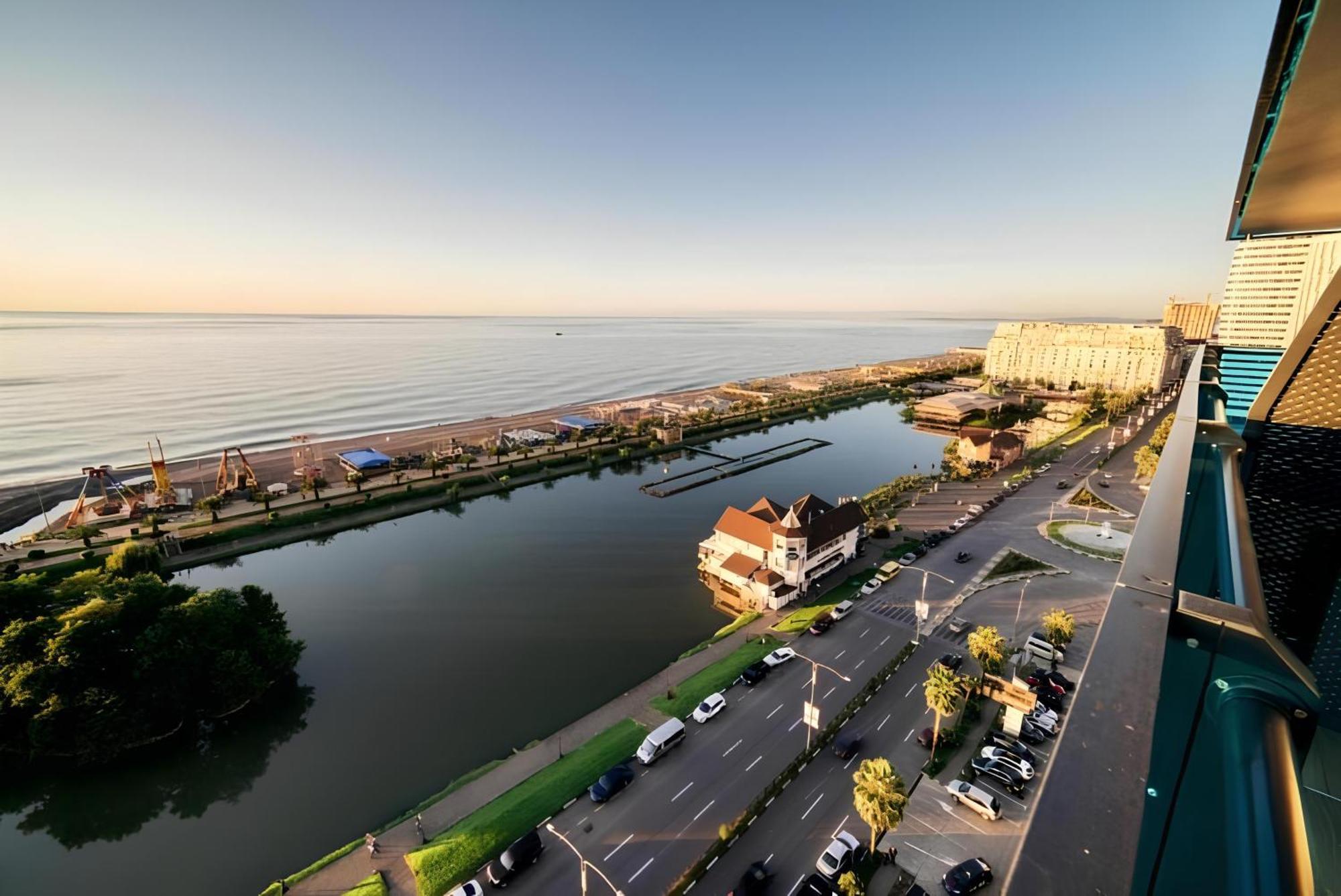 Panorama Seaview Batumi Lux Orbi City Kültér fotó